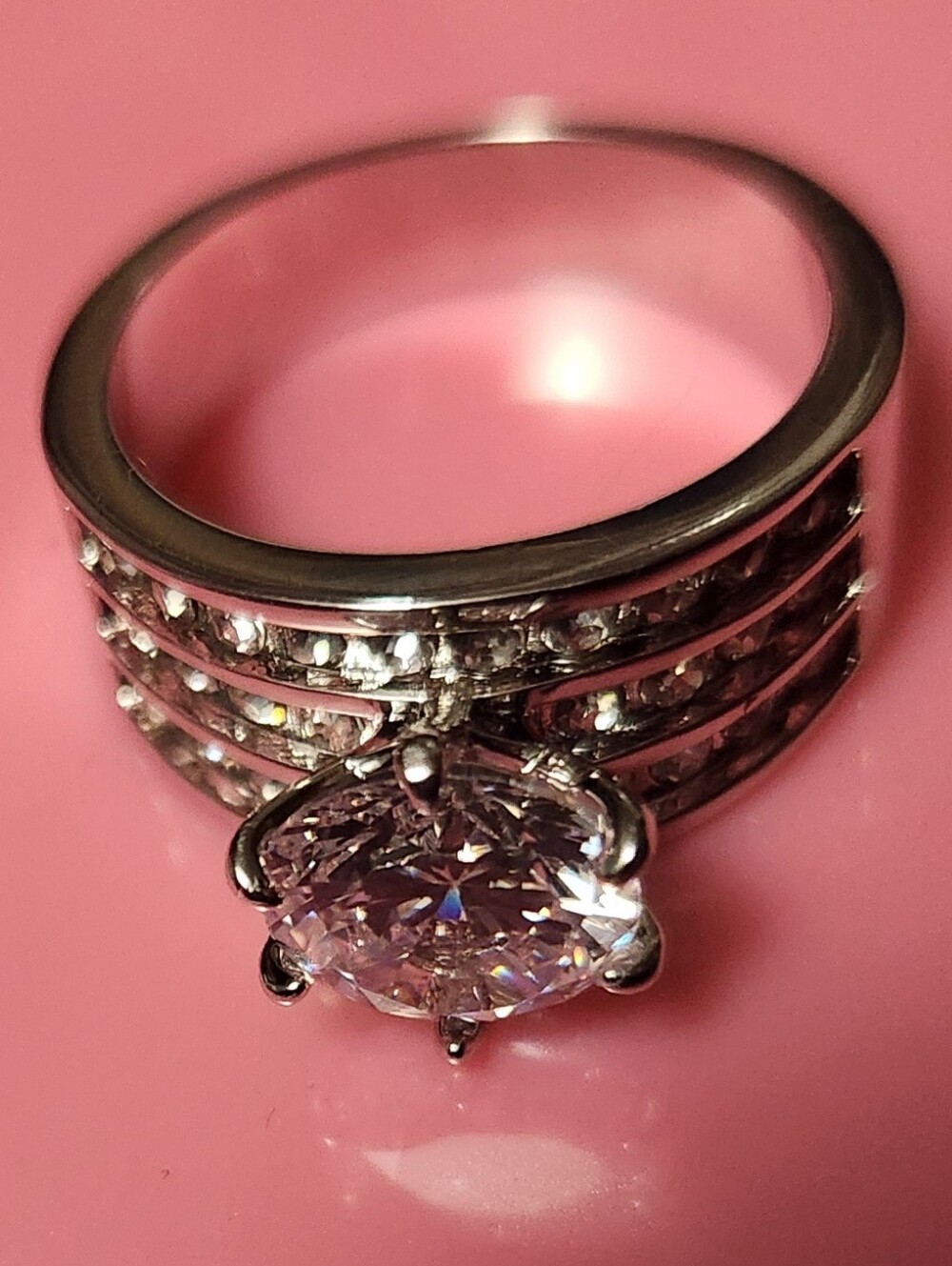 CRYSTAL RING, SILVER TONE, SIZE 8 1/2 [8], MACY'S, NEW